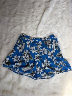 Holster Blue Floral Shorts